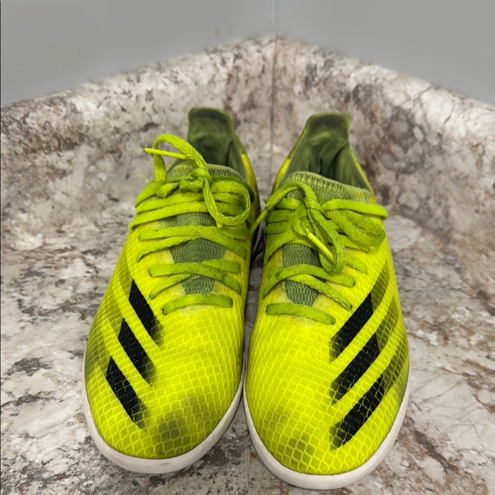 Adidas men indoor Soccer Shoe